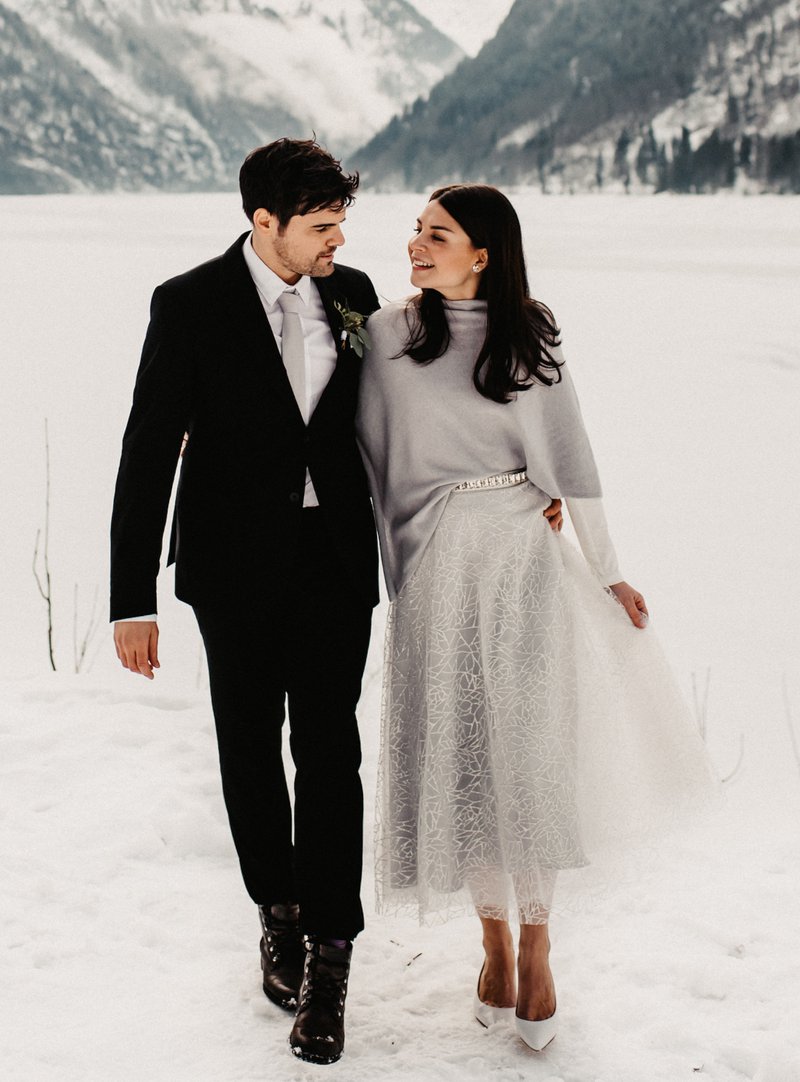 Winterhochzeit Brautkleid Rock mit Glitzer silber