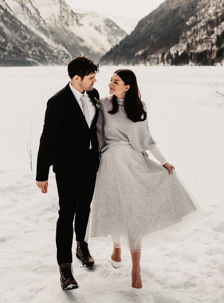 Winterhochzeit Brautkleid Rock mit Glitzer silber